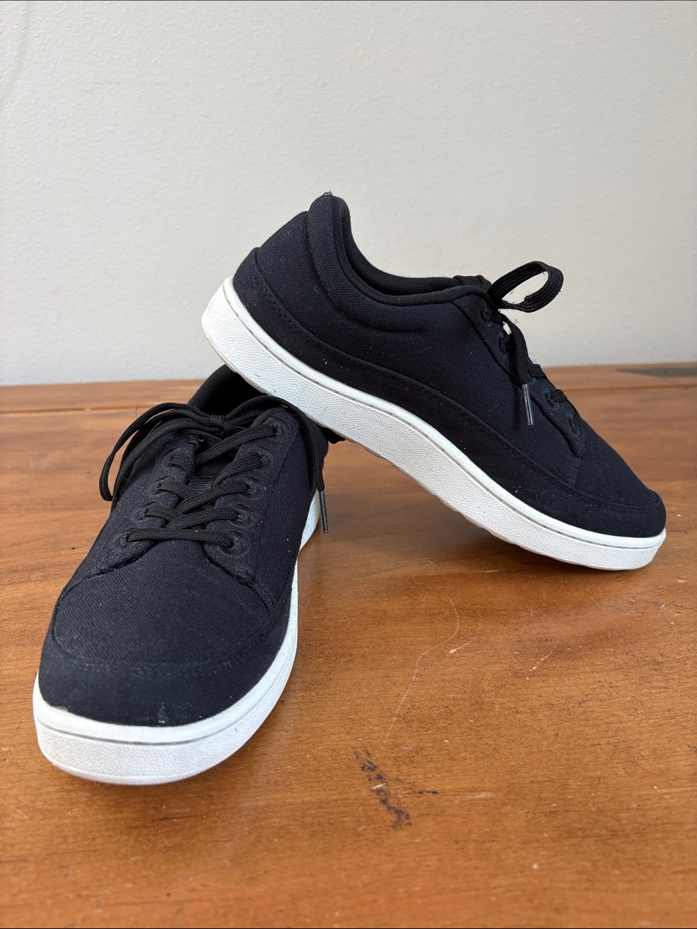 Allbirds Black Canvas Pacer Low-Top Sneakers Size 9 -